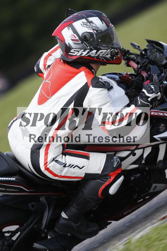 /Archiv-2024/29 12.06.2024 MOTO.CH Track Day ADR/Gruppe blau/64